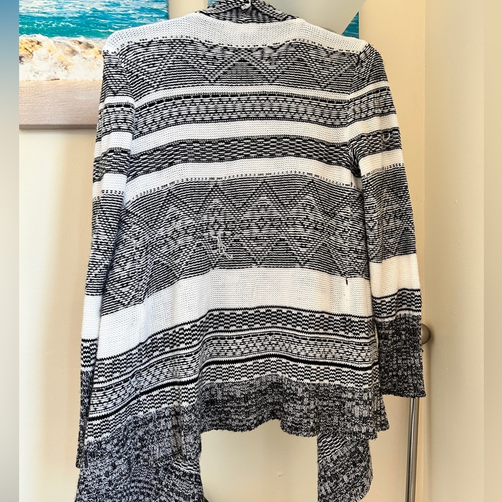 Cardigan - Picture 5 of 6